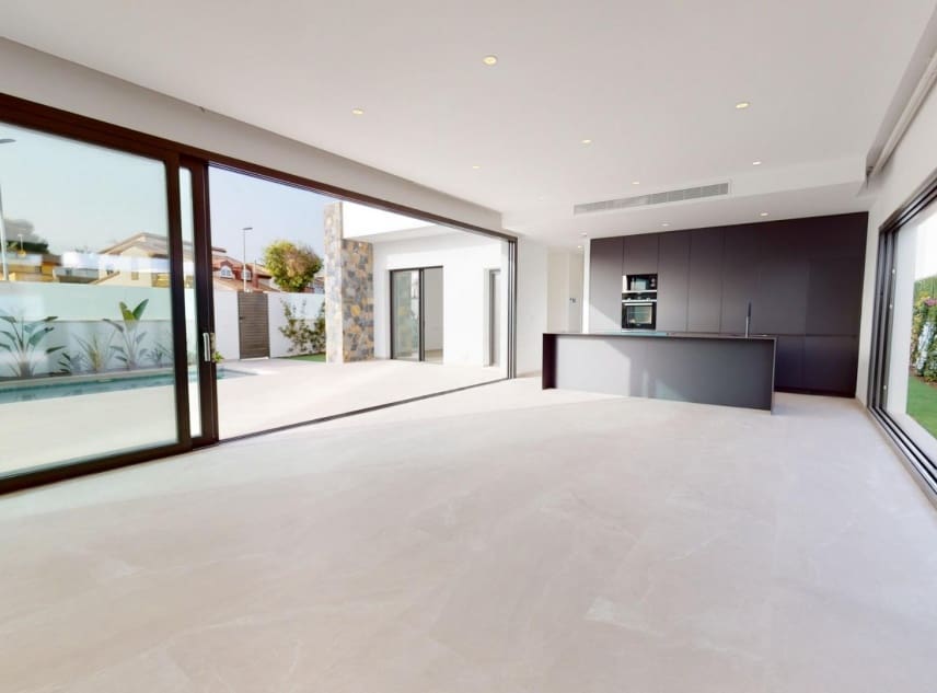 3 chambre Villa/Maison à vendre à Los Alcazares avec piscine - 689 900 € (Ref: 9150488)