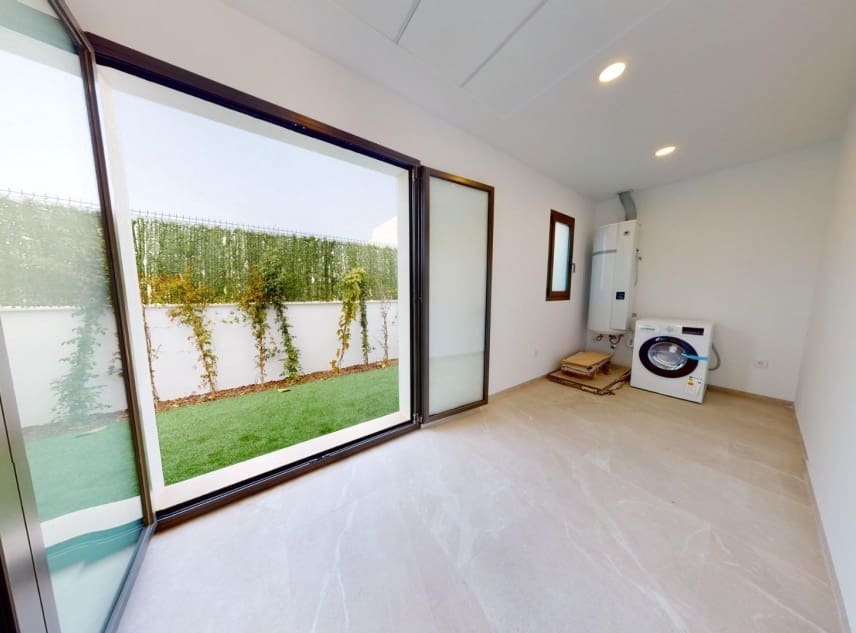 3 chambre Villa/Maison à vendre à Los Alcazares avec piscine - 689 900 € (Ref: 9150488)