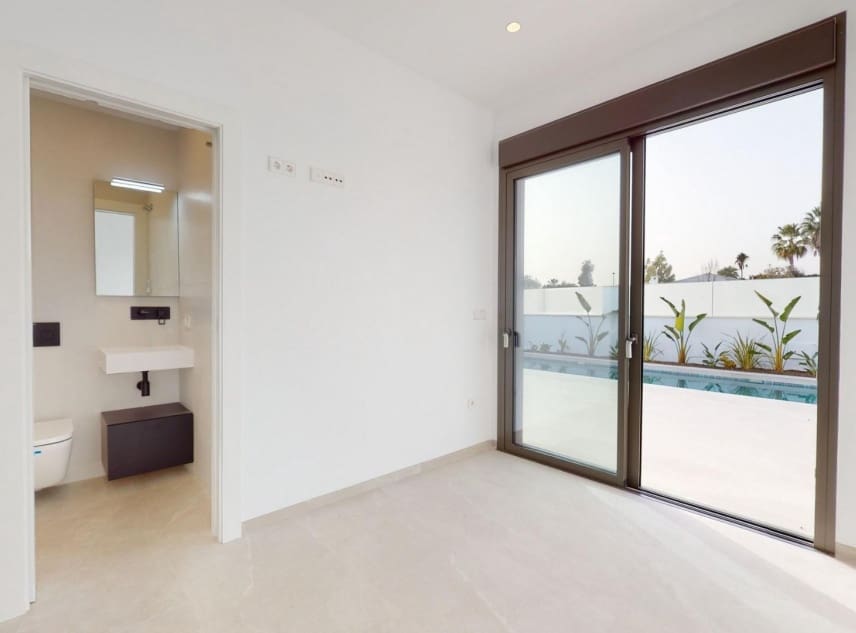 3 chambre Villa/Maison à vendre à Los Alcazares avec piscine - 689 900 € (Ref: 9150488)