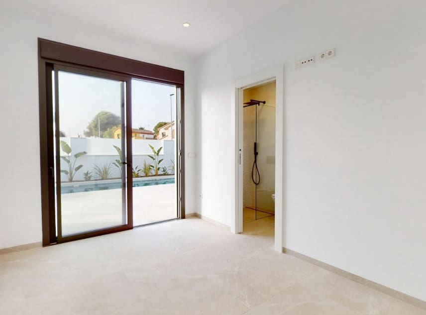 3 chambre Villa/Maison à vendre à Los Alcazares avec piscine - 689 900 € (Ref: 9150488)