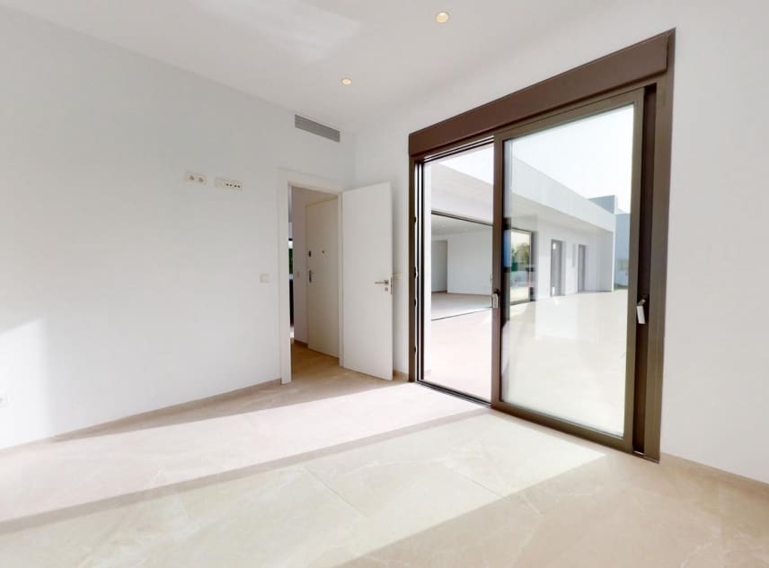 3 chambre Villa/Maison à vendre à Los Alcazares avec piscine - 689 900 € (Ref: 9150488)