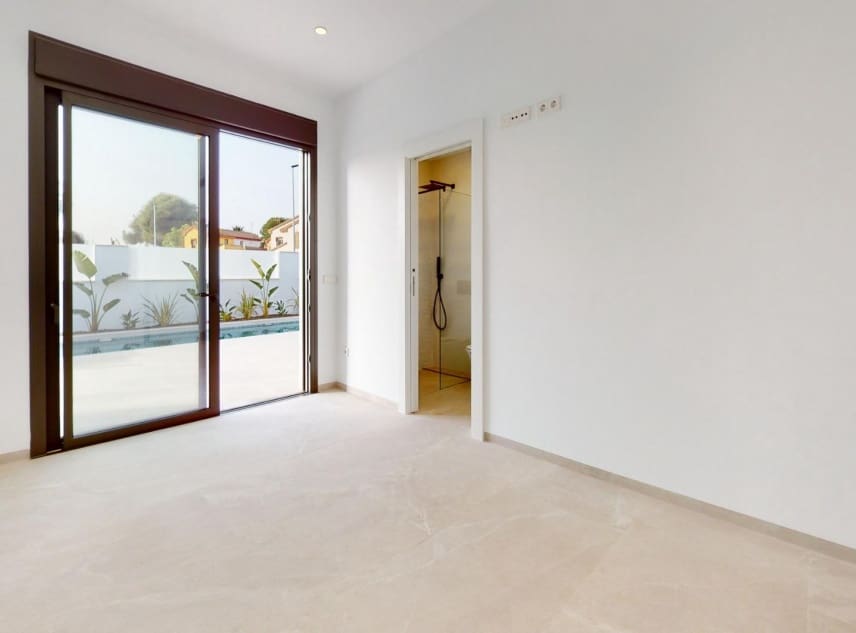 3 chambre Villa/Maison à vendre à Los Alcazares avec piscine - 689 900 € (Ref: 9150488)