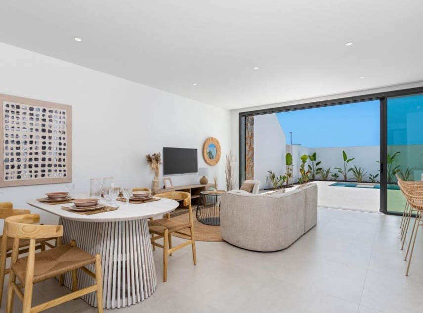 3 soveværelse Byhus til salg i Los Alcazares med swimmingpool - € 489.900 (Ref: 9150489)