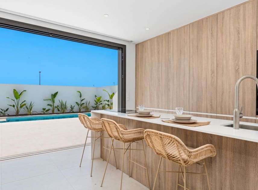 3 soveværelse Byhus til salg i Los Alcazares med swimmingpool - € 489.900 (Ref: 9150489)