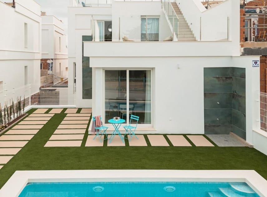 3 bedroom Villa for sale in Los Alcazares with pool - € 467,000 (Ref: 9150498)