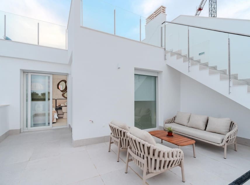 3 bedroom Villa for sale in Los Alcazares with pool - € 467,000 (Ref: 9150498)