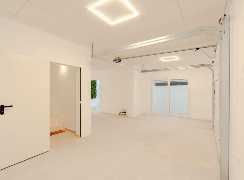 3 bedroom Villa for sale in Los Alcazares with pool - € 467,000 (Ref: 9150498)