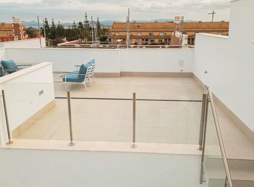 3 bedroom Villa for sale in Los Alcazares with pool - € 467,000 (Ref: 9150498)