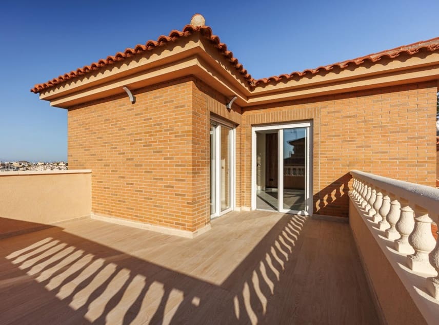 4 Zimmer Villa zu verkaufen in Ciudad Quesada mit Pool - 549.000 € (Ref: 9150510)