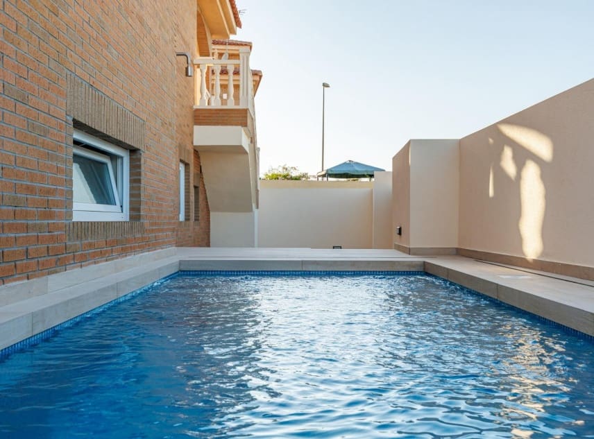 4 Zimmer Villa zu verkaufen in Ciudad Quesada mit Pool - 549.000 € (Ref: 9150510)