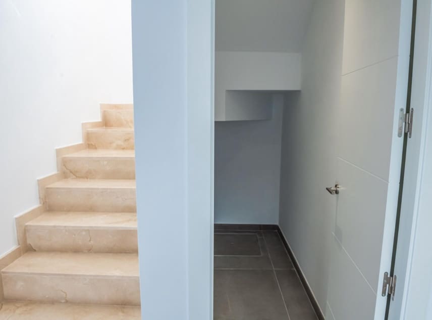 3 soveværelse Villa til salg i Los Alcazares med swimmingpool - € 445.000 (Ref: 9150520)