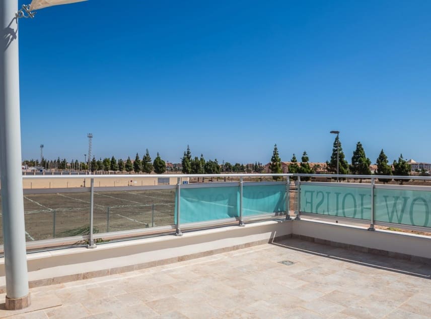 3 soveværelse Villa til salg i Los Alcazares med swimmingpool - € 445.000 (Ref: 9150520)