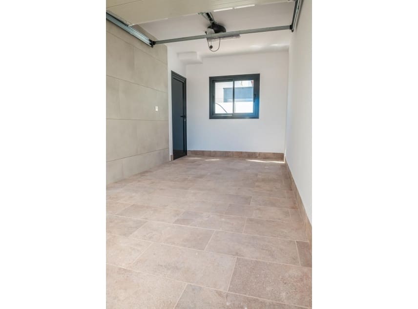 3 soveværelse Villa til salg i Los Alcazares med swimmingpool - € 445.000 (Ref: 9150520)