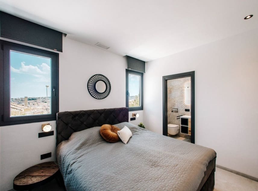 2 soveværelse Bungalow til salg i Ciudad Quesada med swimmingpool - € 475.000 (Ref: 9150522)