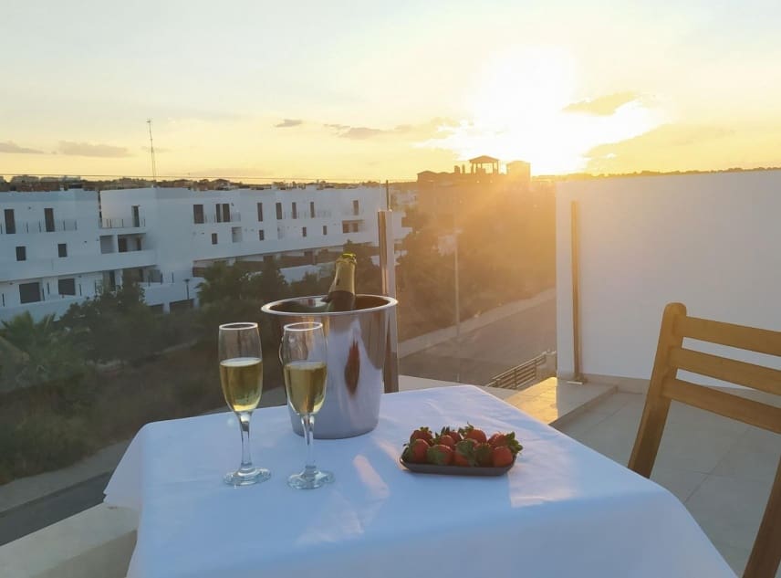 3 quarto Moradia para venda em Villamartin com piscina - 669 900 € (Ref: 9150524)