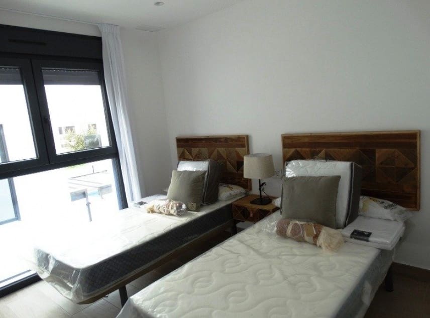 3 soveværelse Villa til salg i Pilar de la Horadada med swimmingpool - € 379.900 (Ref: 9150528)