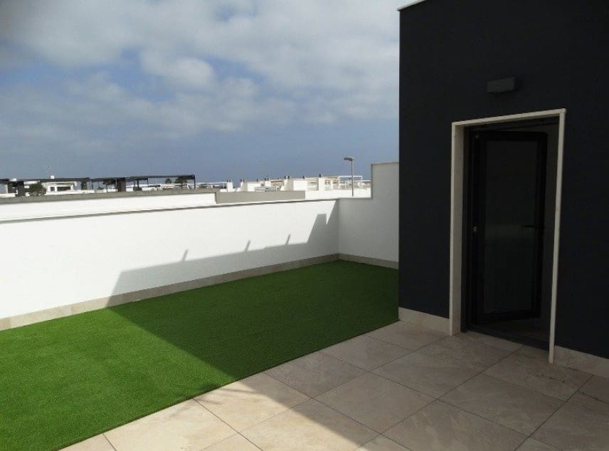 3 soveværelse Villa til salg i Pilar de la Horadada med swimmingpool - € 379.900 (Ref: 9150528)