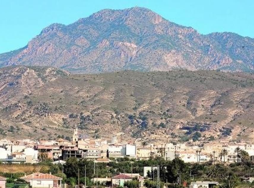 3 soveværelse Villa til salg i Fortuna med swimmingpool - € 350.000 (Ref: 9150529)