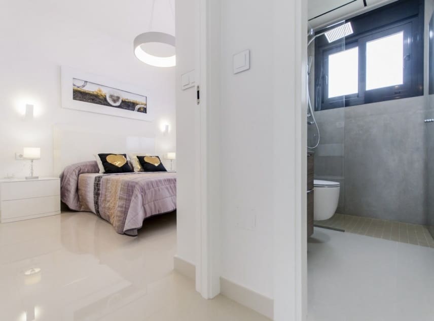 4 soveværelse Villa til salg i San Miguel de Salinas med swimmingpool - € 630.000 (Ref: 9150530)