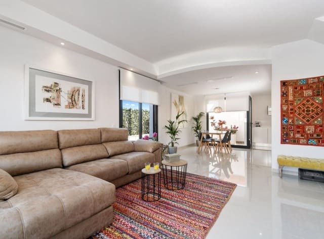 3 bedroom Villa for sale in Los Montesinos with pool - € 519,000 (Ref: 9150531)