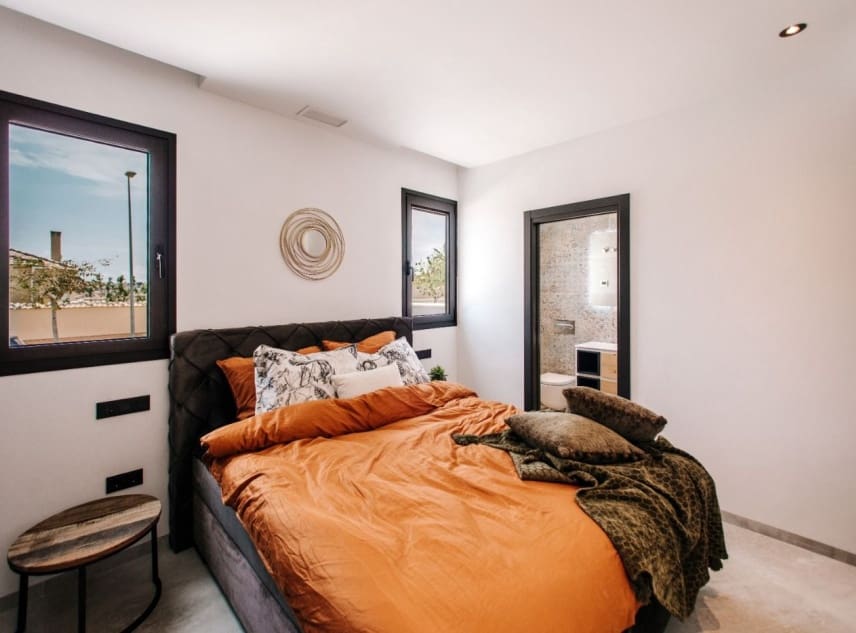 4 slaapkamer Bungalow te koop in Ciudad Quesada met zwembad - € 599.000 (Ref: 9150537)