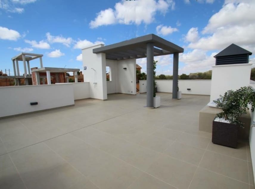 3 slaapkamer Villa te koop in San Miguel de Salinas met zwembad - € 630.000 (Ref: 9150546)