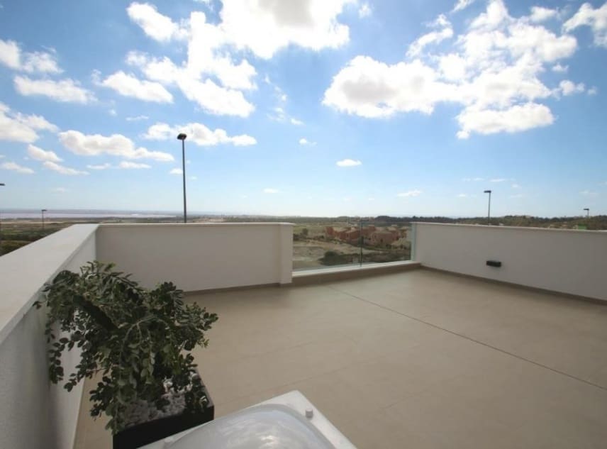 3 slaapkamer Villa te koop in San Miguel de Salinas met zwembad - € 630.000 (Ref: 9150546)