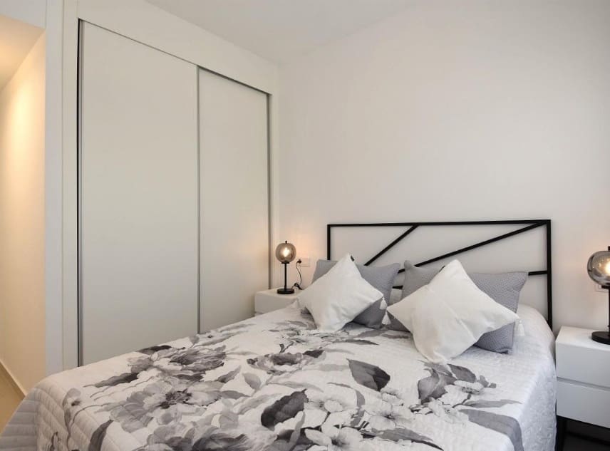 2 soveværelse Penthouse til salg i San Miguel de Salinas med swimmingpool - € 316.000 (Ref: 9150808)