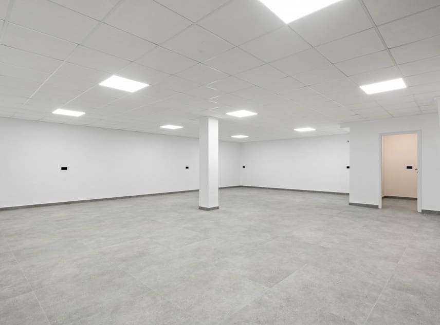 4 soveværelse Villa til salg i La Zenia med swimmingpool - € 1.600.000 (Ref: 9150998)