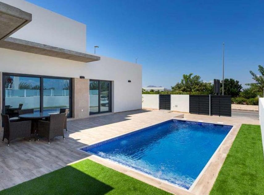 3 slaapkamer Villa te koop in Daya Nueva met zwembad - € 349.000 (Ref: 9151009)