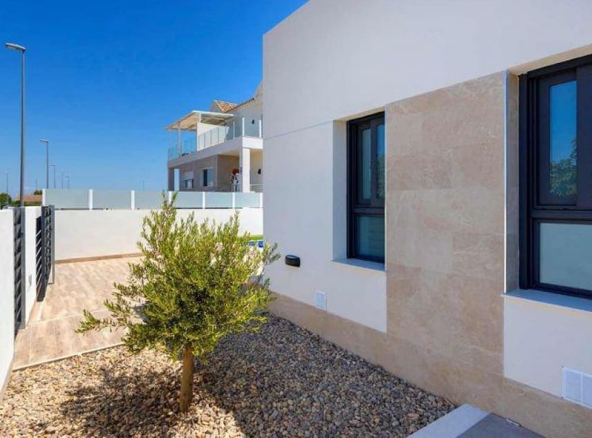 3 slaapkamer Villa te koop in Daya Nueva met zwembad - € 349.000 (Ref: 9151009)