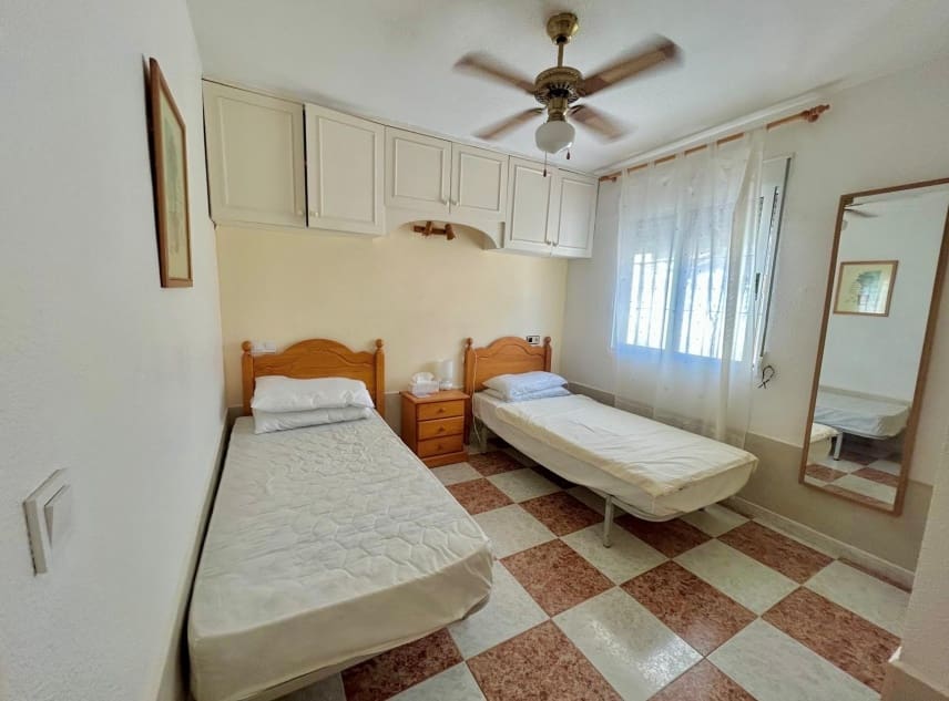 2 soveværelse Bungalow til salg i El Chaparral med swimmingpool - € 119.950 (Ref: 9203486)