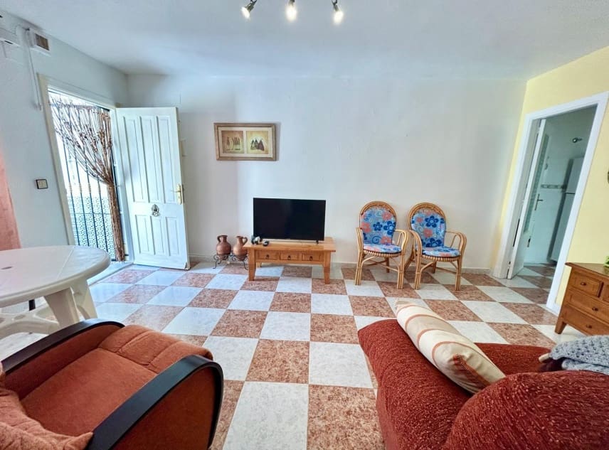 2 soveværelse Bungalow til salg i El Chaparral med swimmingpool - € 119.950 (Ref: 9203486)