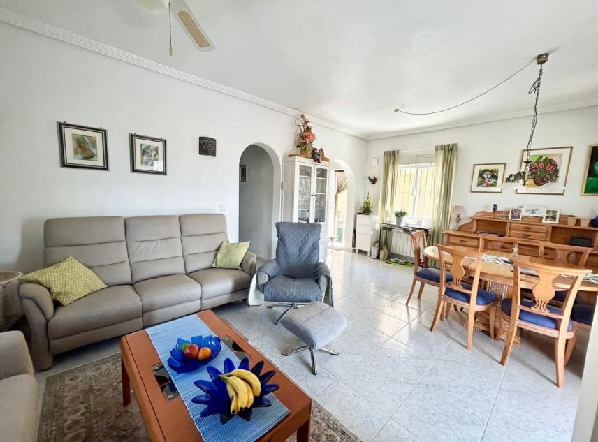 3 soverom Villa til salgs i La Siesta med svømmebasseng garasje - € 335 950 (Ref: 9238899)