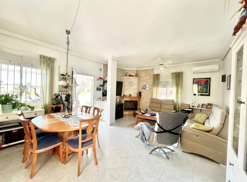 3 soverom Villa til salgs i La Siesta med svømmebasseng garasje - € 335 950 (Ref: 9238899)