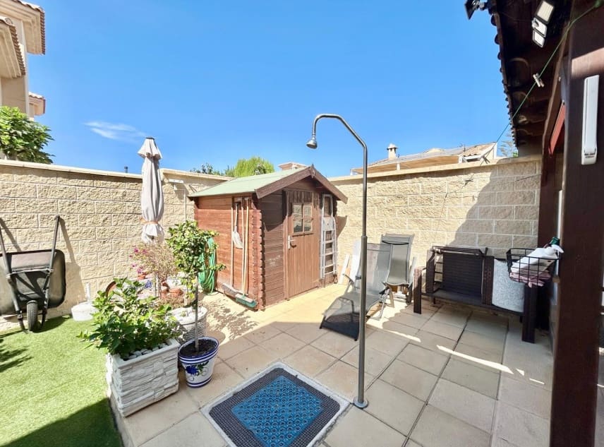 3 soverom Villa til salgs i La Siesta med svømmebasseng garasje - € 335 950 (Ref: 9238899)