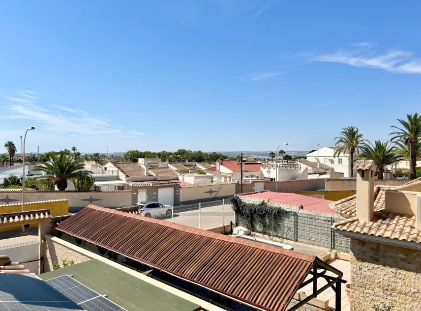 3 soverom Villa til salgs i La Siesta med svømmebasseng garasje - € 335 950 (Ref: 9238899)