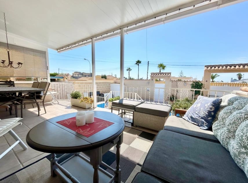 3 soverom Villa til salgs i La Siesta med svømmebasseng garasje - € 335 950 (Ref: 9238899)