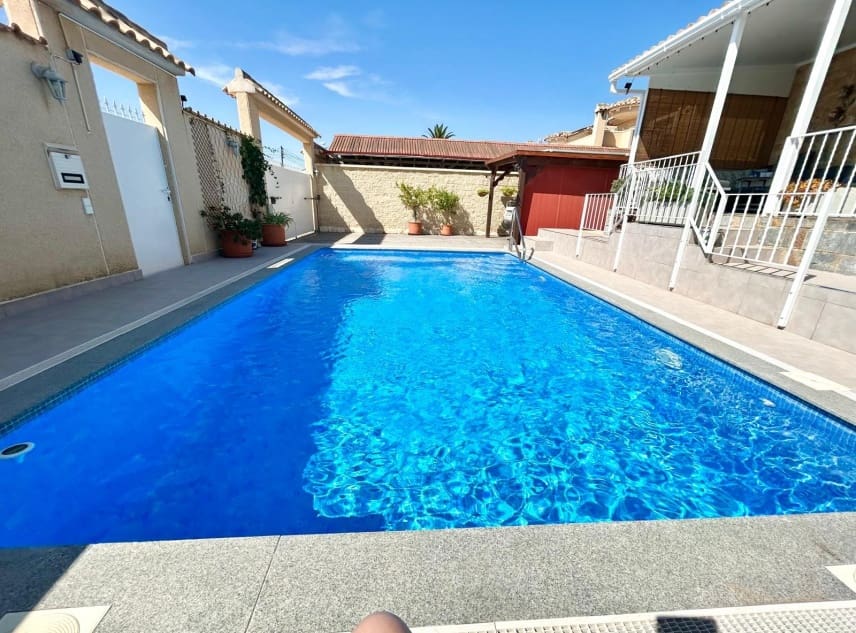 3 soverom Villa til salgs i La Siesta med svømmebasseng garasje - € 335 950 (Ref: 9238899)