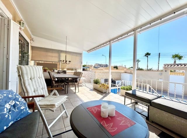 Chalet de 3 habitaciones en La Siesta, Torrevieja en venta con piscina garaje - 335.950 € (Ref: 9238899)