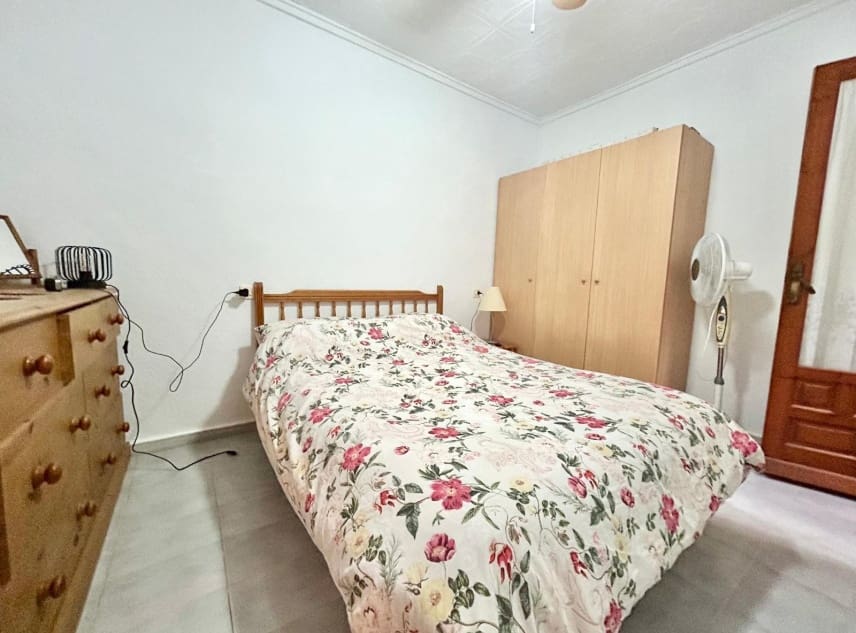 2 quarto Casa em Banda para venda em La Siesta - 119 000 € (Ref: 9251450)