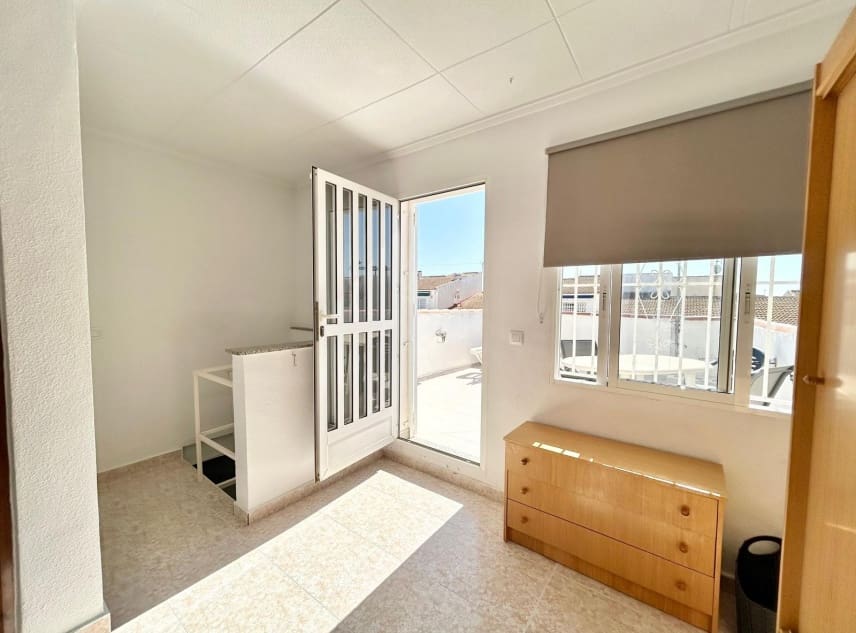 2 quarto Casa em Banda para venda em La Siesta - 119 000 € (Ref: 9251450)