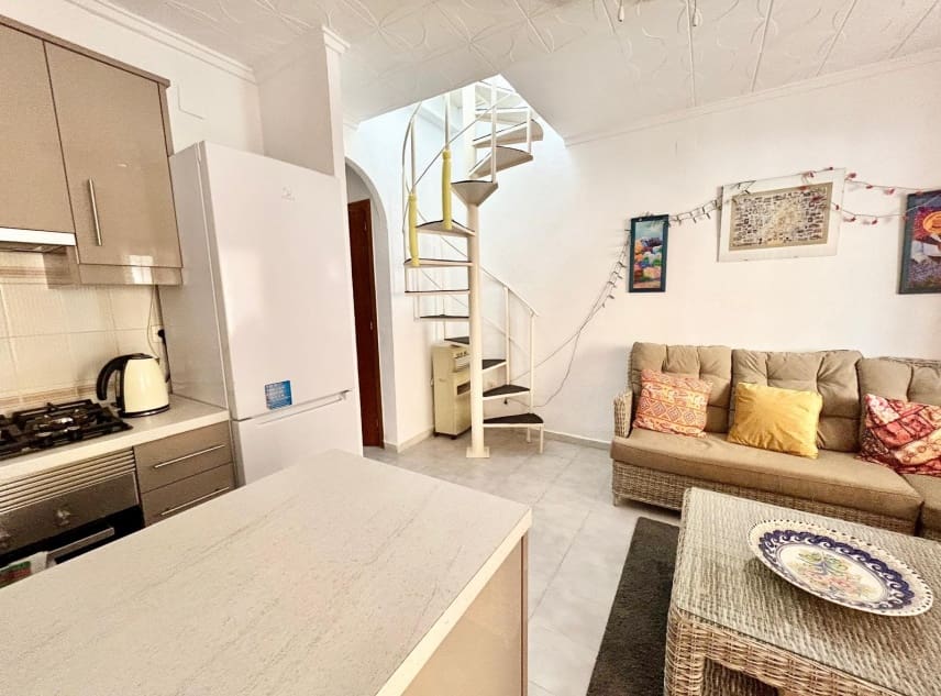 2 quarto Casa em Banda para venda em La Siesta - 119 000 € (Ref: 9251450)