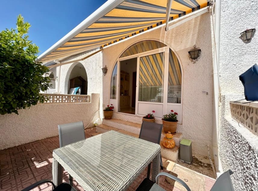 2 quarto Casa em Banda para venda em La Siesta - 119 000 € (Ref: 9251450)