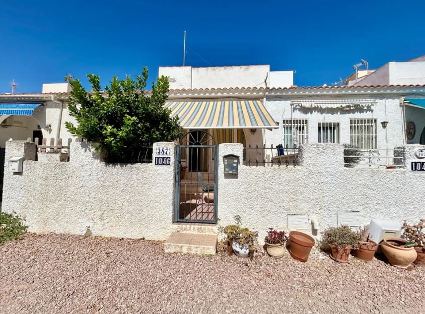 2 quarto Casa em Banda para venda em La Siesta - 119 000 € (Ref: 9251450)