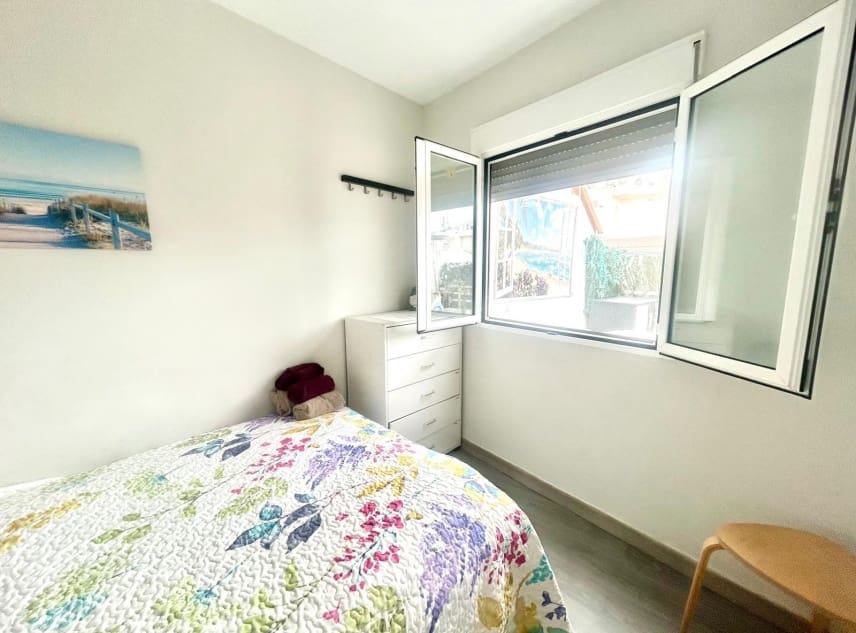 2 quarto Penthouse para venda em Torrevieja - 169 950 € (Ref: 9314437)