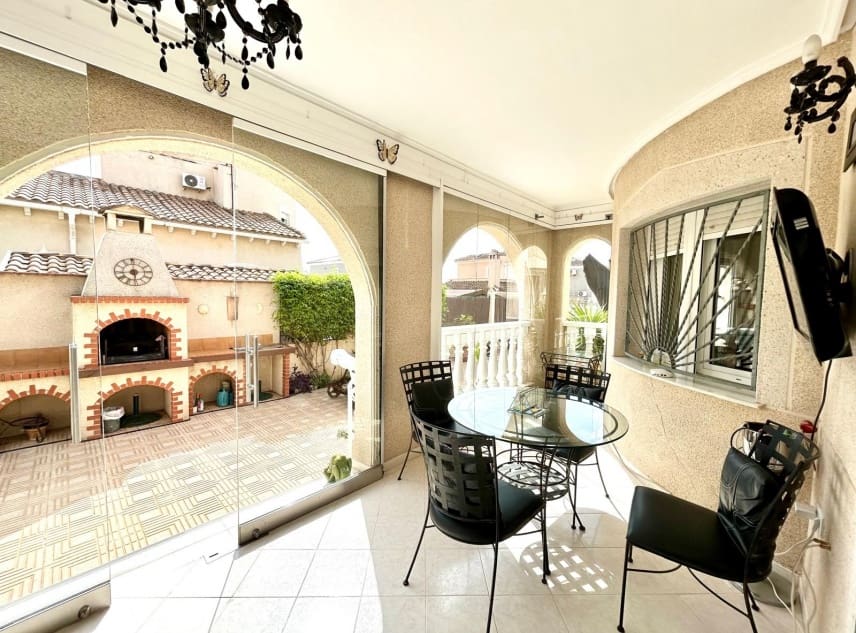 3 soverom Villa til salgs i San Luis med svømmebasseng garasje - € 339 950 (Ref: 9315181)