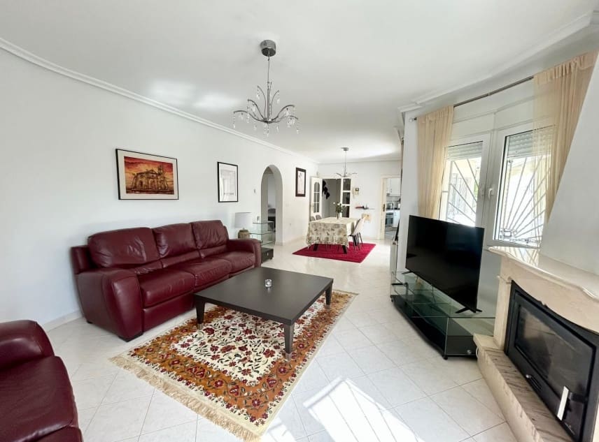 3 soverom Villa til salgs i San Luis med svømmebasseng garasje - € 339 950 (Ref: 9315181)