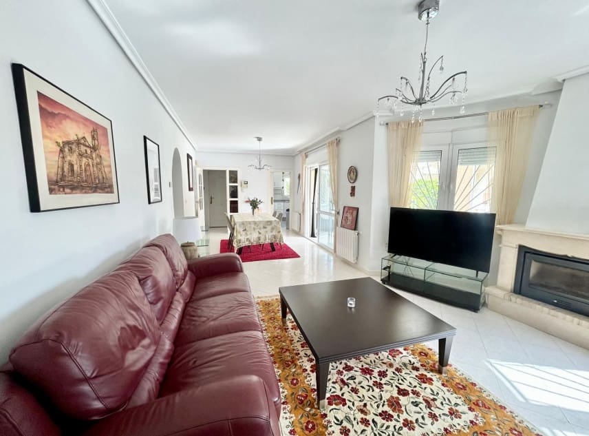 3 soverom Villa til salgs i San Luis med svømmebasseng garasje - € 339 950 (Ref: 9315181)