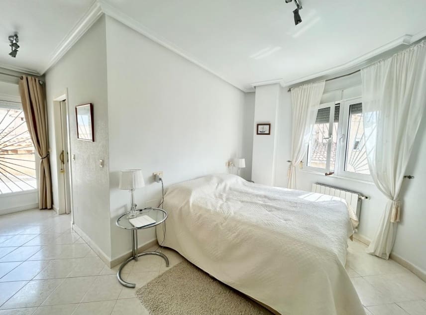 3 soverom Villa til salgs i San Luis med svømmebasseng garasje - € 339 950 (Ref: 9315181)